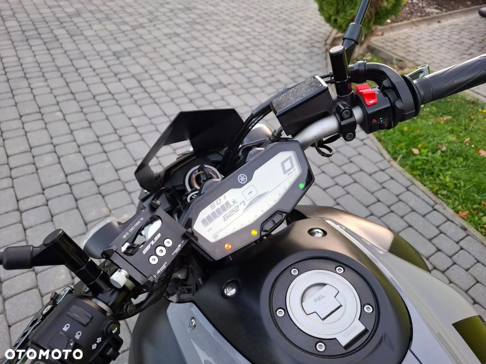 Yamaha MT - 9