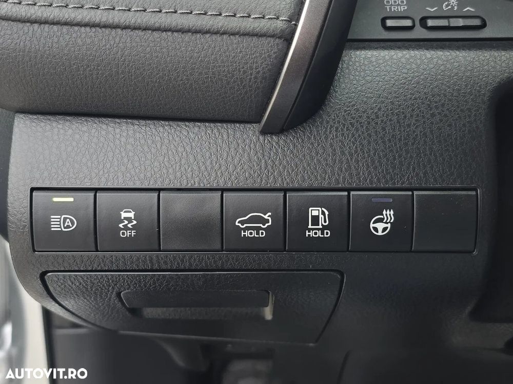 Toyota Camry 2.5 Dynamic - 12