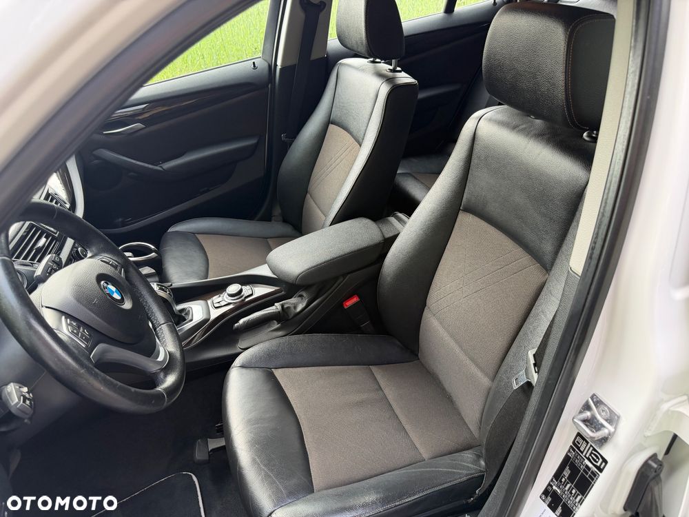 BMW X1 sDrive18d xLine - 28