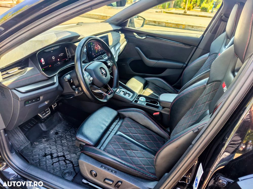 Skoda Octavia 2.0 TDI DSG 4X4 RS - 3