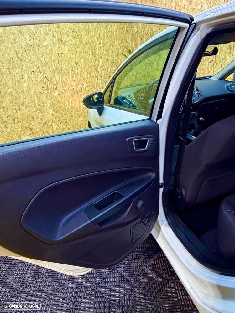 Ford Fiesta 1.5 TDCi Trend - 32