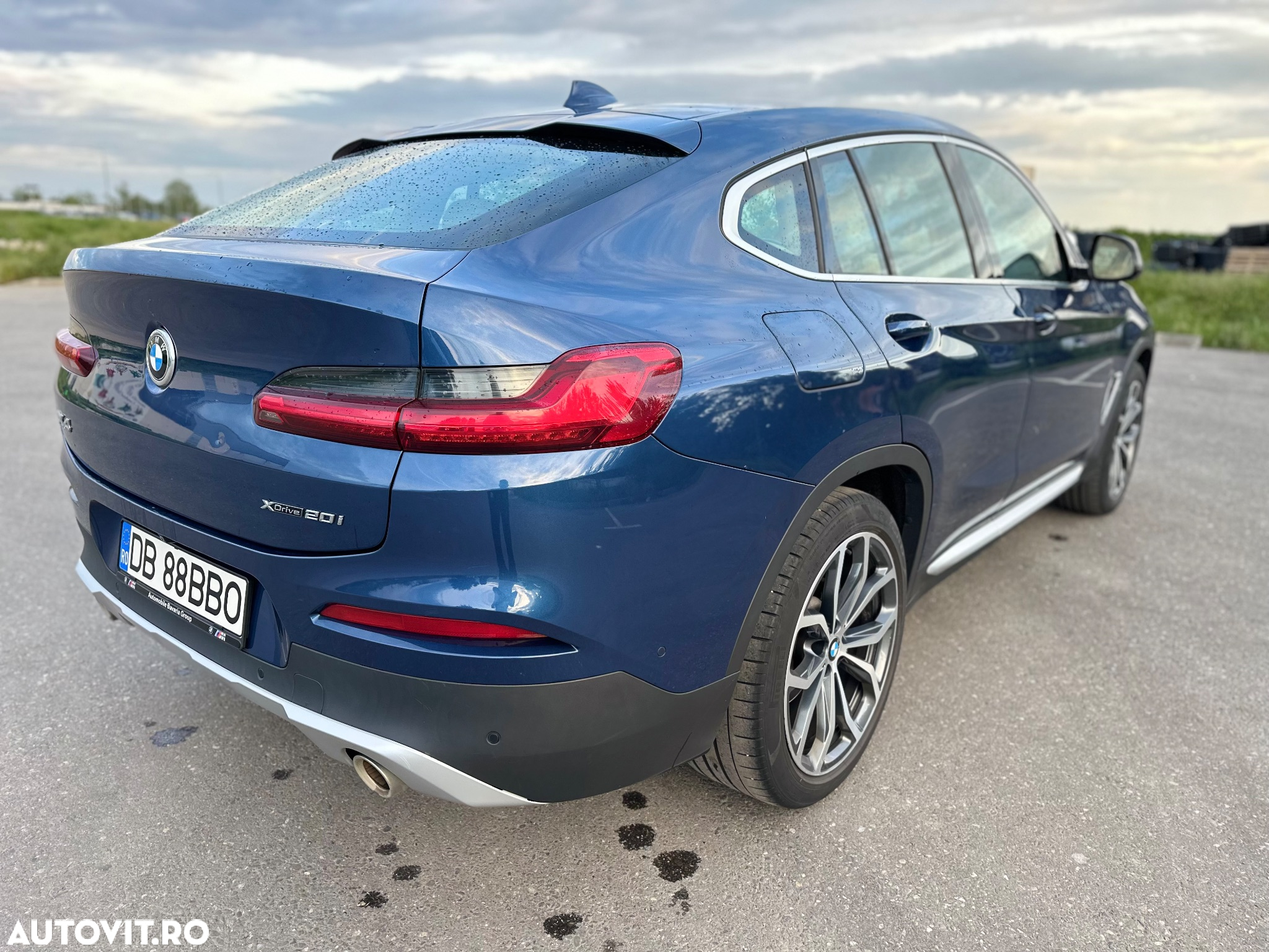 BMW X4 xDrive20i AT xLine - 10