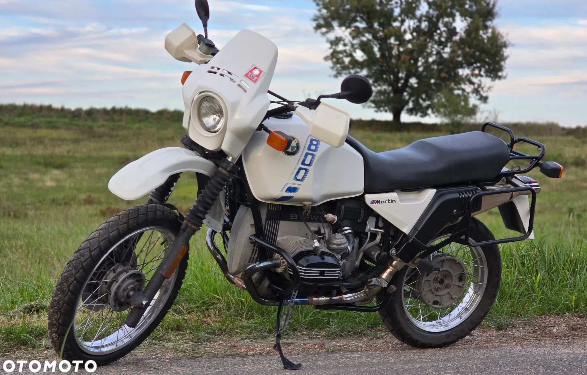 BMW R - 1