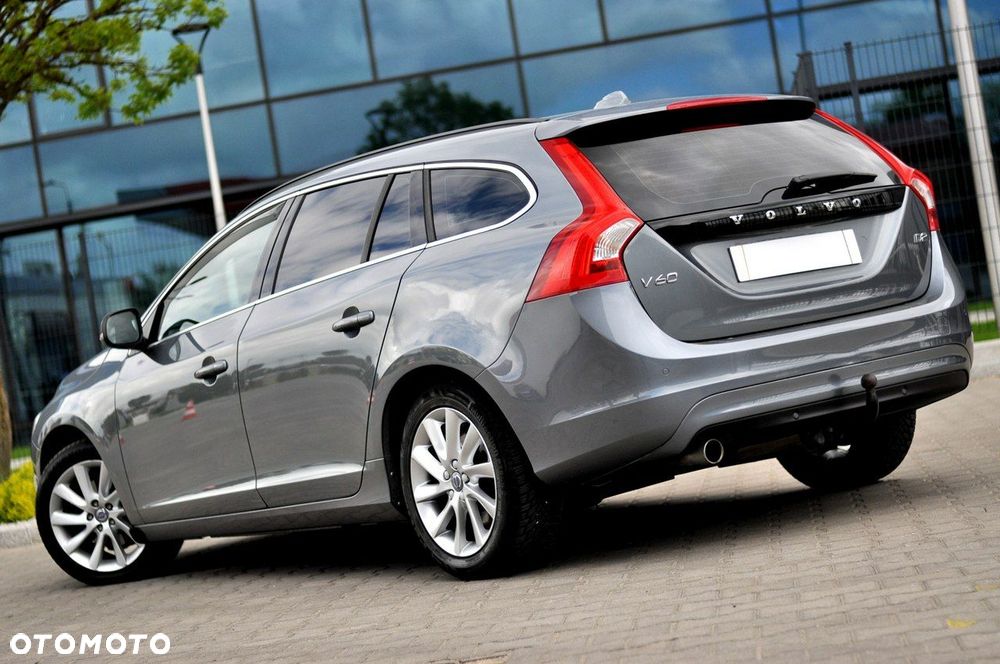 Volvo V60 D2 Momentum - 4