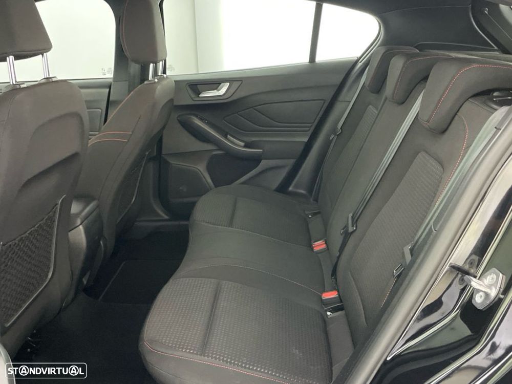 Ford Focus 1.0 EcoBoost MHEV ST-Line - 12
