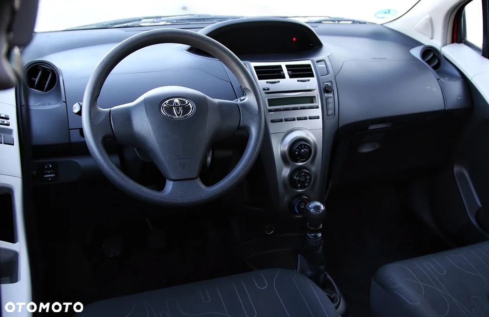 Toyota Yaris 1.33 Luna - 16