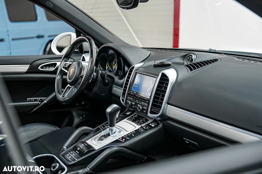 Porsche Cayenne S E-Hybrid Platinum Edition - 14