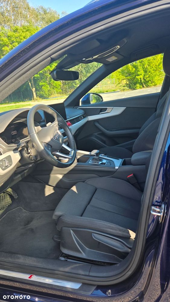 Audi A4 Avant 35 TFSI mHEV S Line S tronic - 17