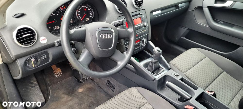 Audi A3 Sportback 2.0 TDI DPF Ambiente - 6