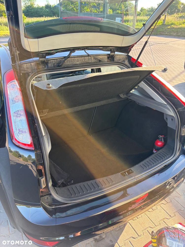 Ford Focus 1.6 Ambiente - 16