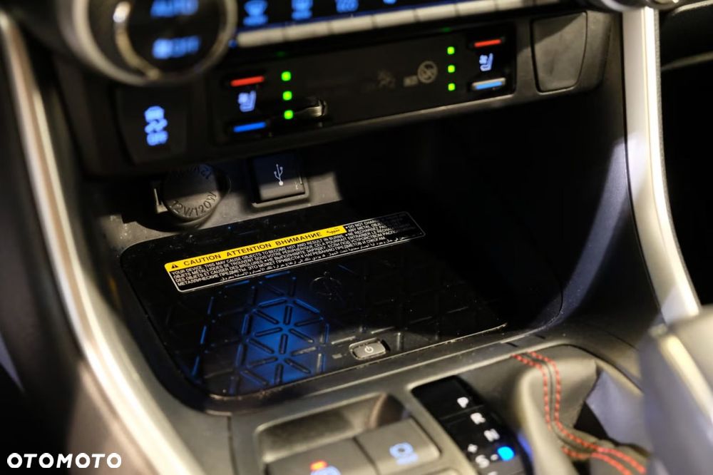 Toyota RAV4 - 23