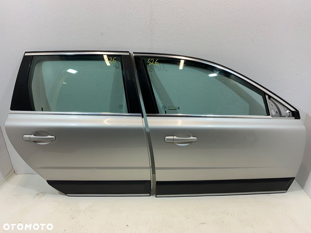 VOLVO XC70 II DRZWI PRAWE TYŁ 426 KOMPLETNE STAN BDB - 1