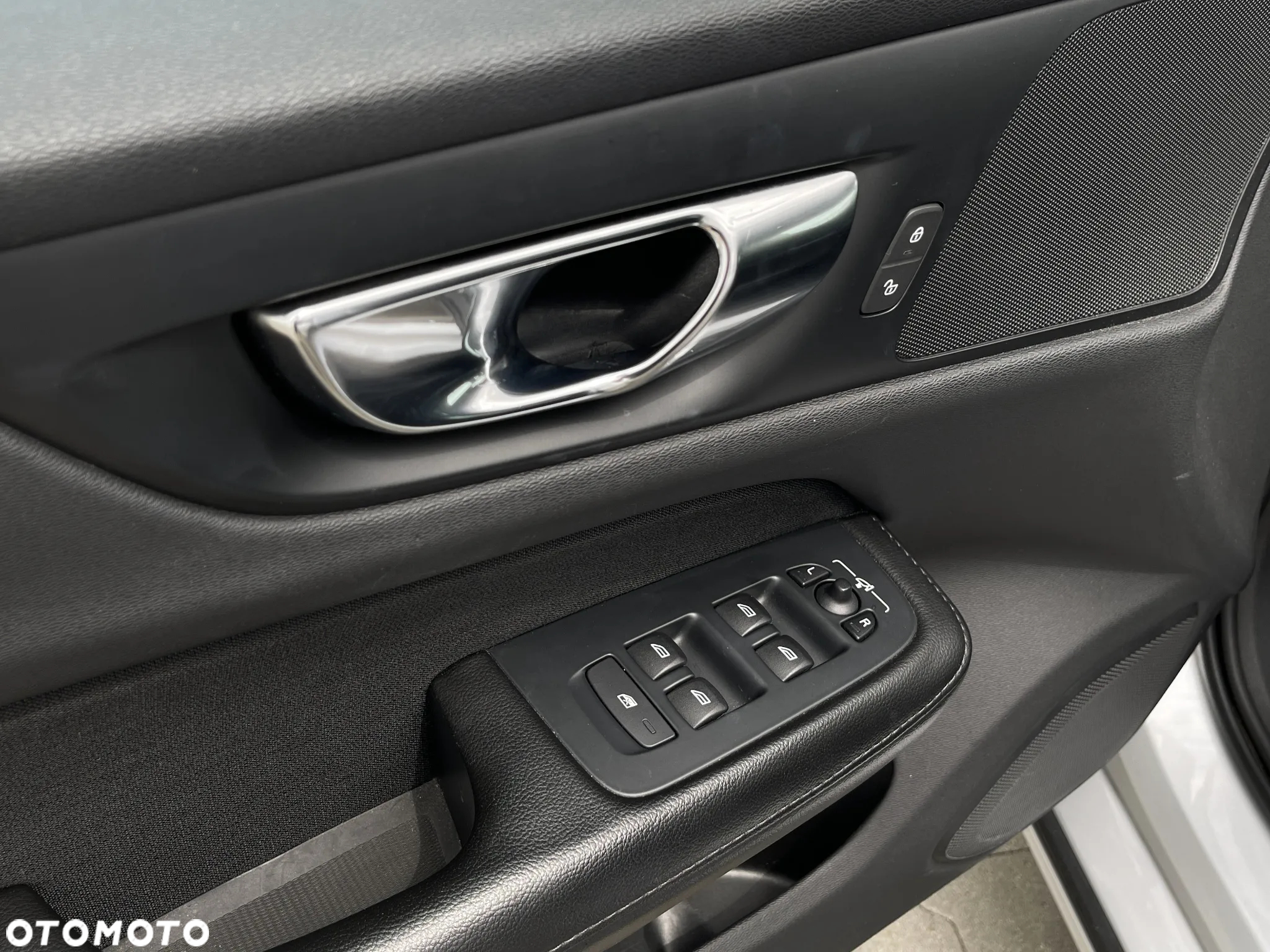 Volvo V60 D3 Geartronic Momentum - 17