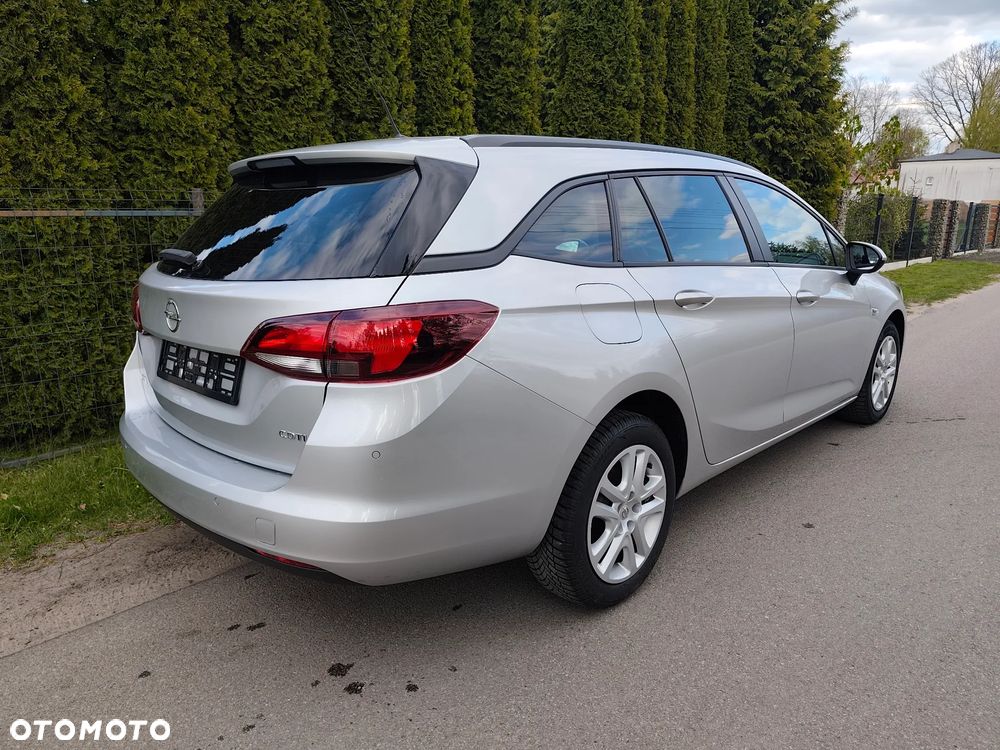 Opel Astra 1.6 CDTI DPF ecoFLEX TourerStart/Stop Selection - 4