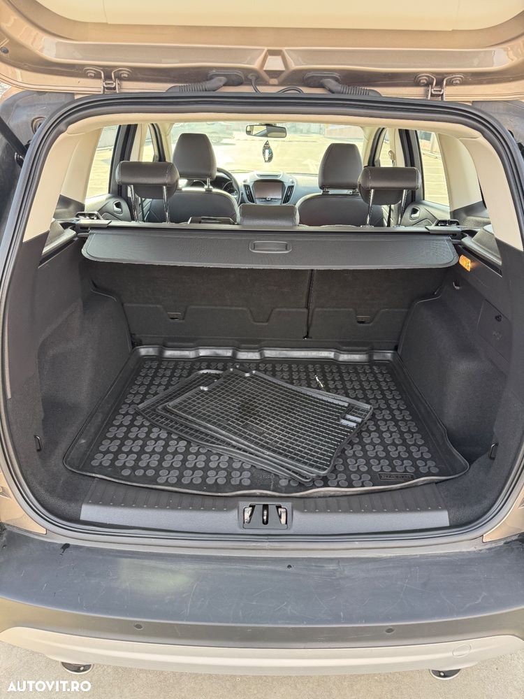 Ford Kuga 1.5 EcoBoost 2x4 Aut. Trend - 18