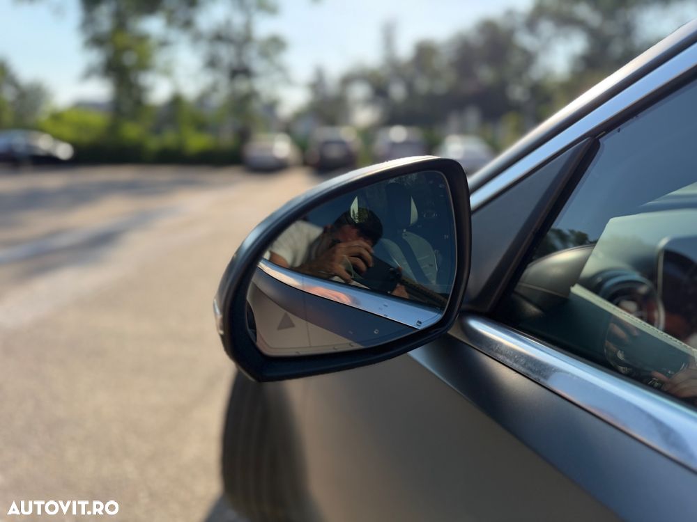 MERCEDES-BENZ C-Class 2023 — imagine 16