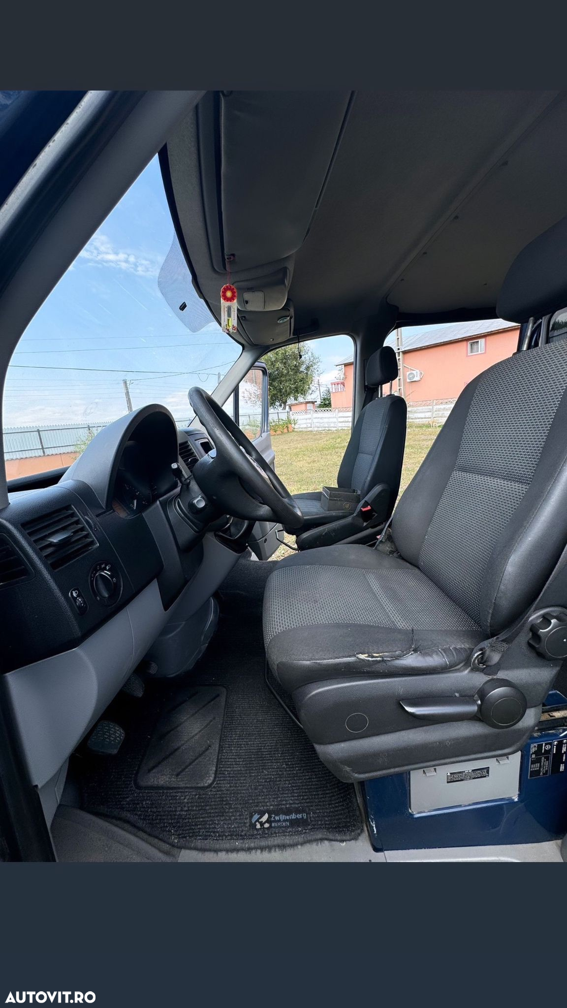 Mercedes-Benz Sprinter - 8