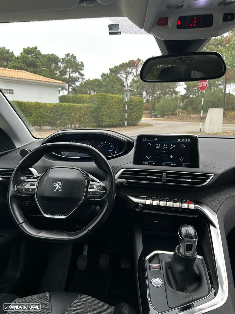 Peugeot 3008 1.2 PureTech Allure - 16