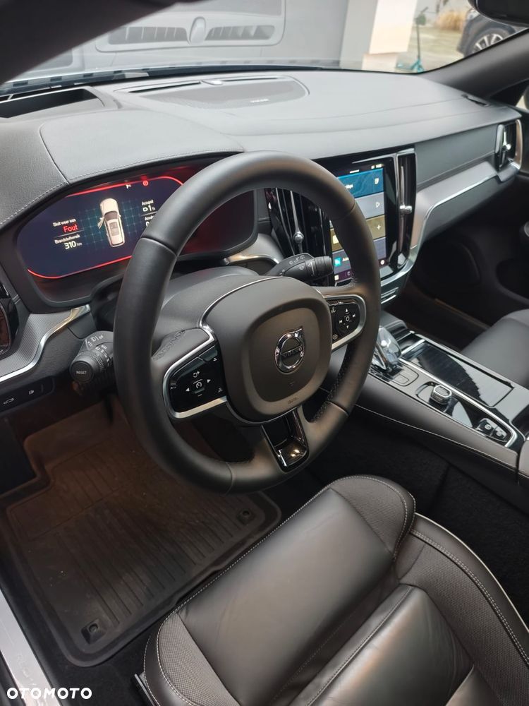 Volvo V60 T6 AWD Recharge Geartronic RDesign - 10