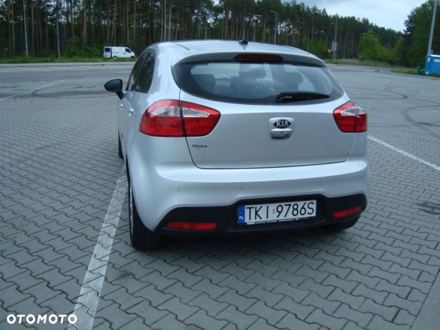 Kia Rio - 19