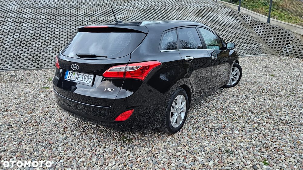Hyundai i30 1.6 CRDi Automatik Style - 22