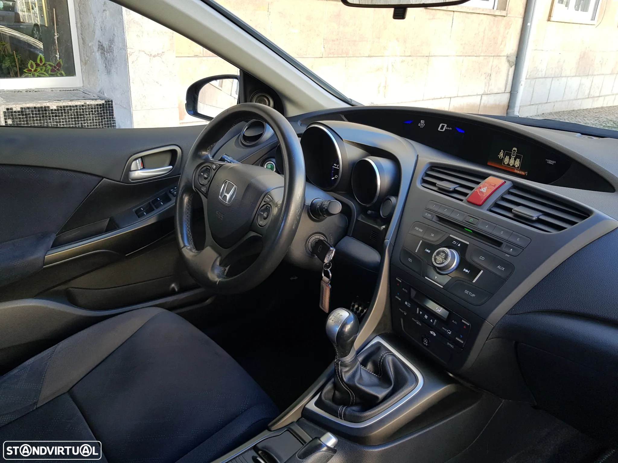 Honda Civic 1.6 i-DTEC Executive - 47
