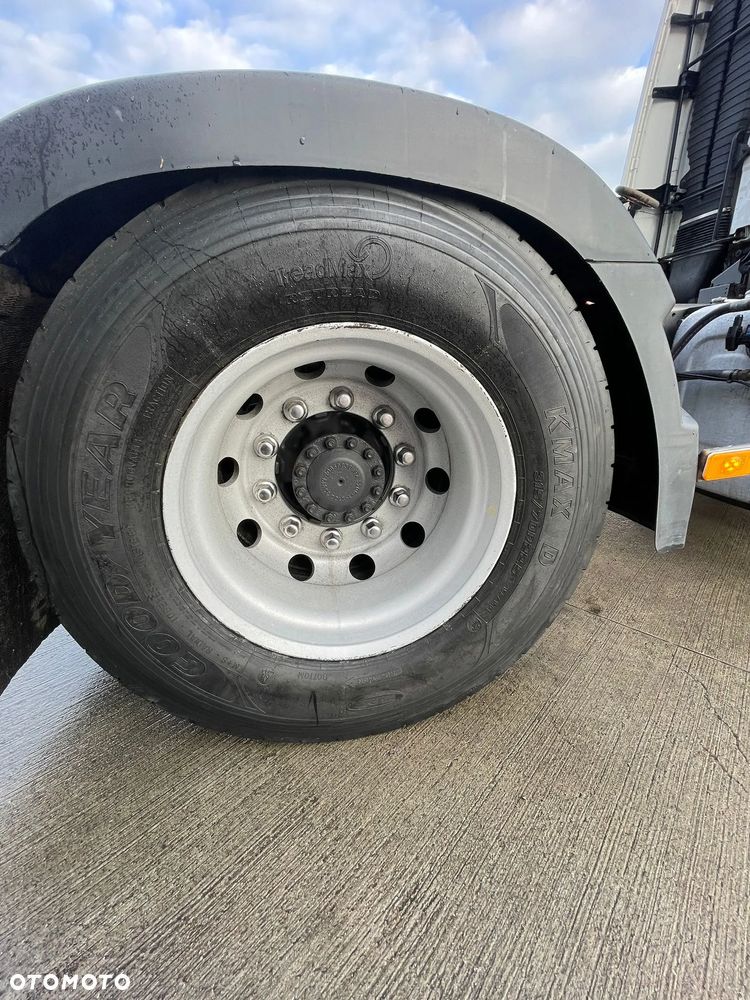 Volvo FH 460 Globetrotter z hydrauliką - 17