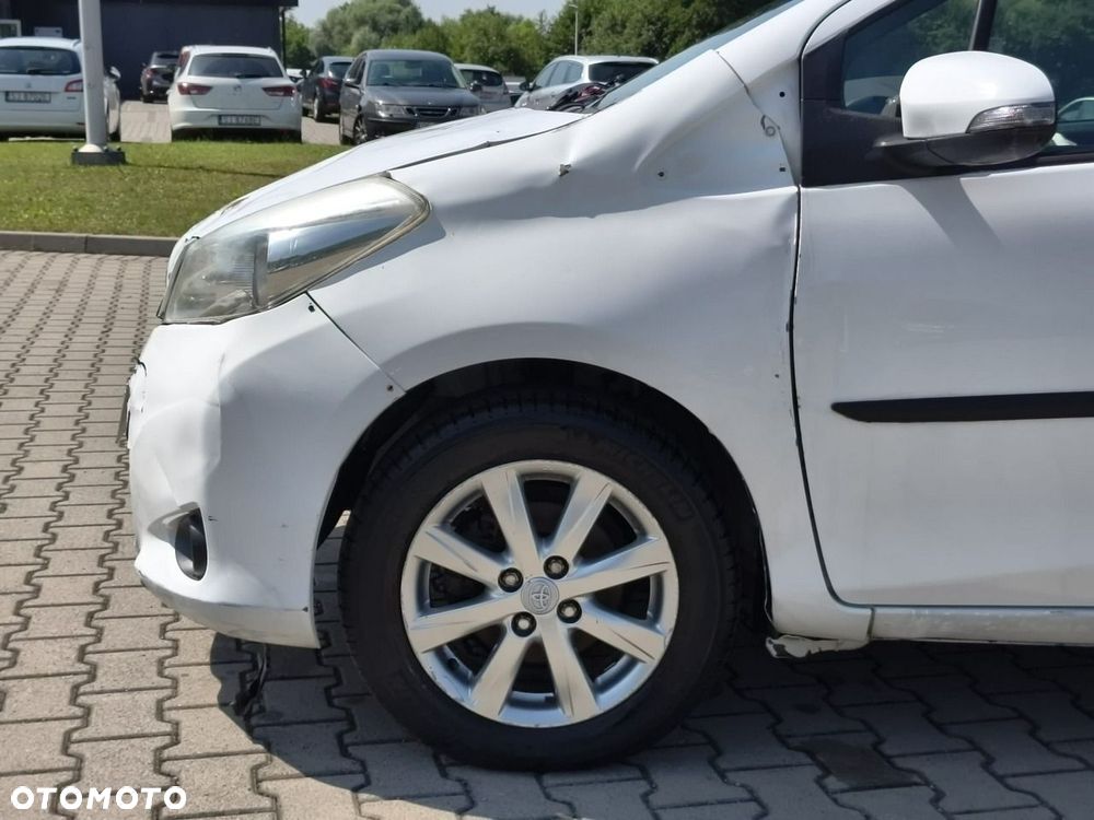 Toyota Yaris - 24