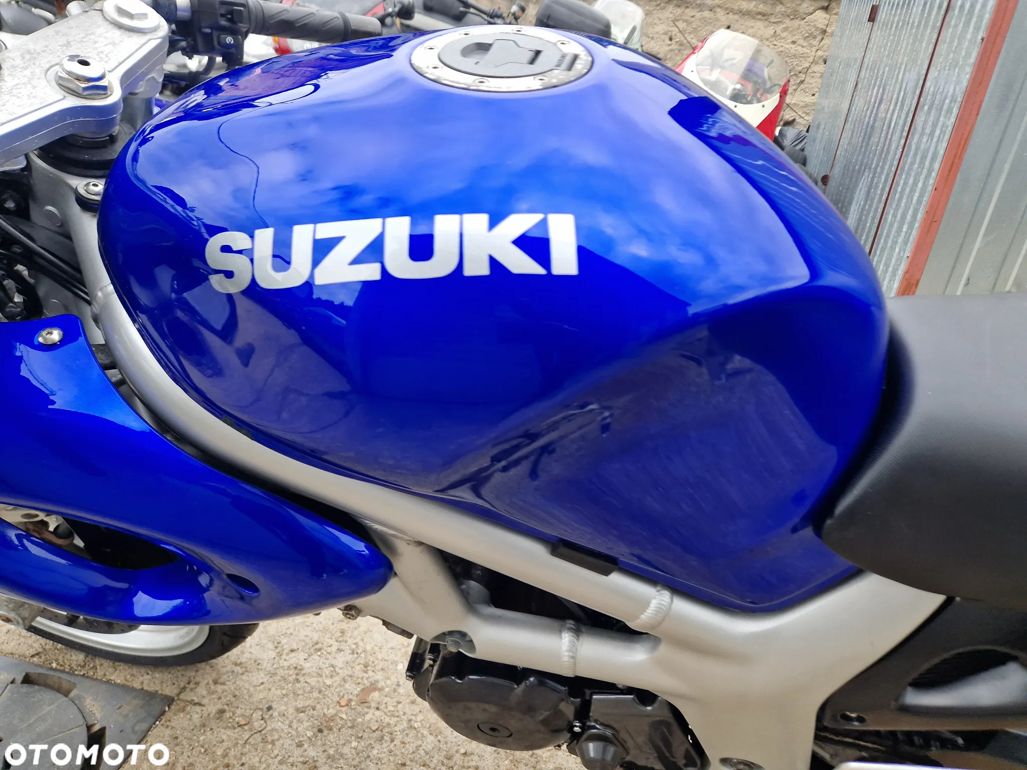 Suzuki SV - 30