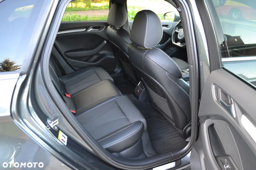 Audi A3 Sportback 2.0 TDI (clean diesel) quattro S tronic S line Sportpaket - 19