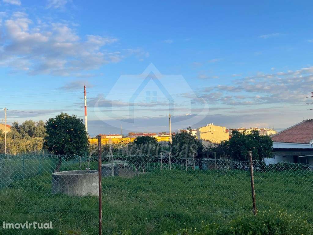 Terreno em fase de legalização com 280 m² na Portela da Azóia, Sant... - Grande imagem: 4/8