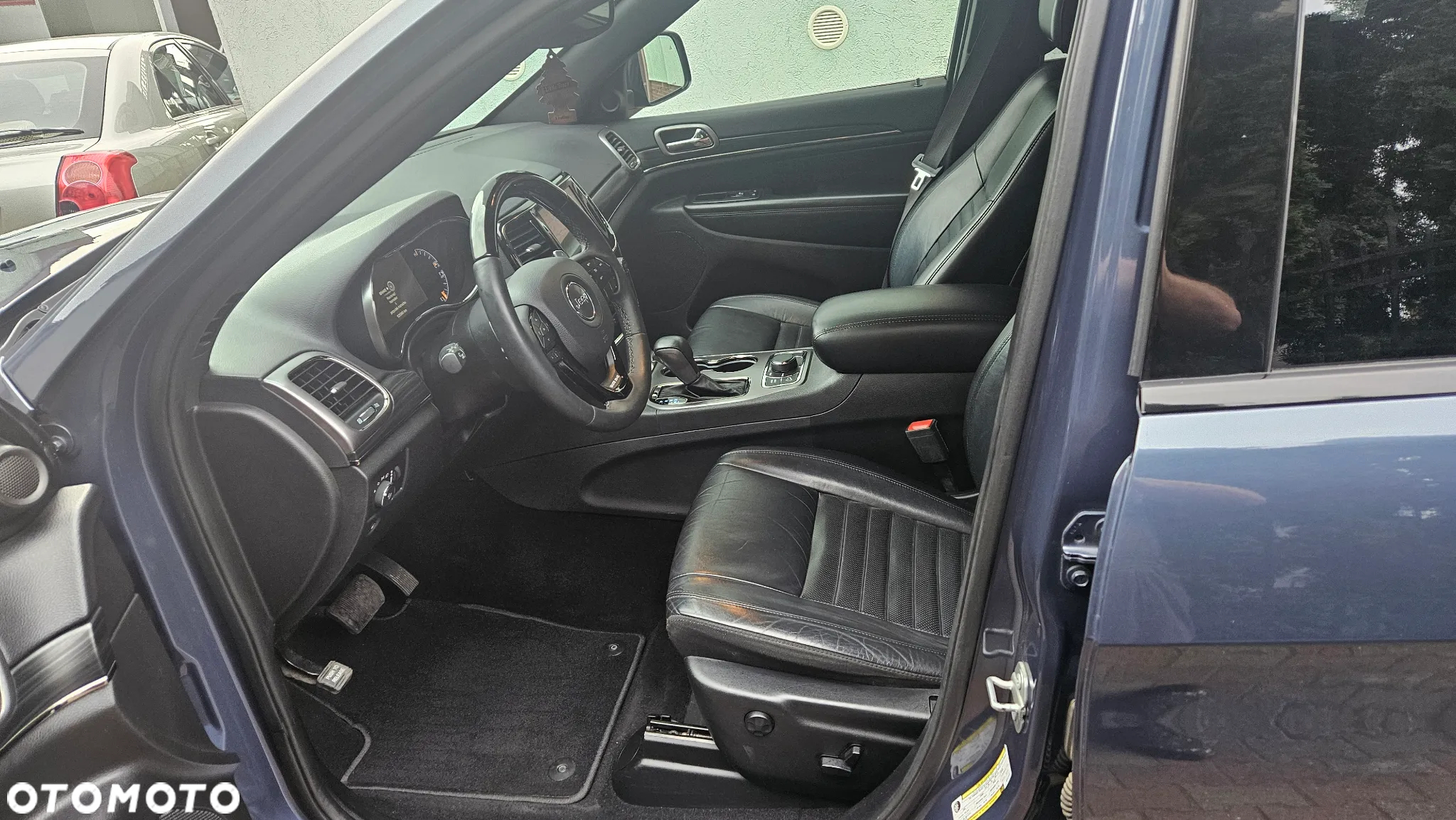Jeep Grand Cherokee - 4