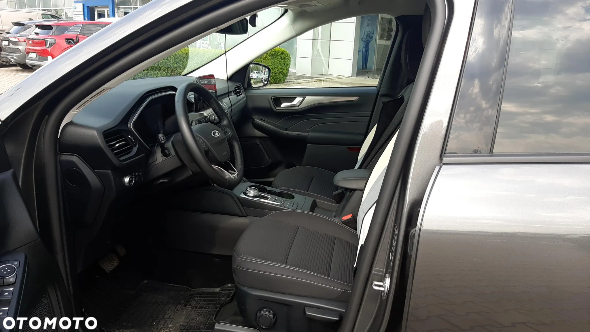 Ford Kuga 2.5 FHEV FWD Titanium - 10