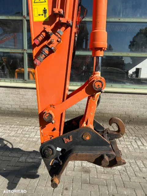 Hitachi ZX140W-5B - 19