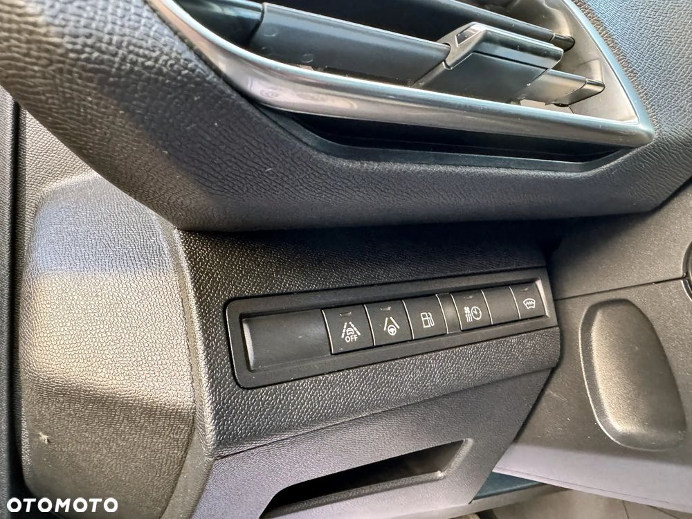 Peugeot 3008 - 40