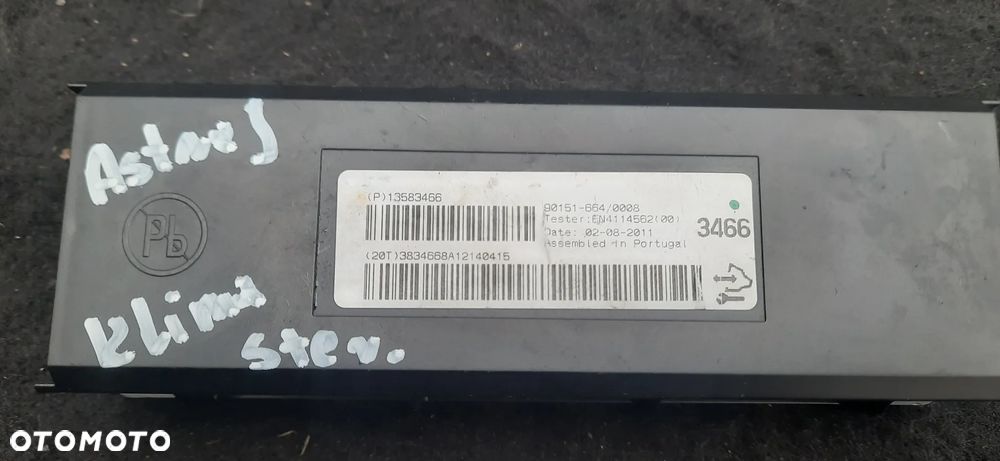 Licznik, panel sterowania, wentylator, przełącznik, zmieniarka CD, Obudowa filtra powietrza - OPEL ASTRA J - 30