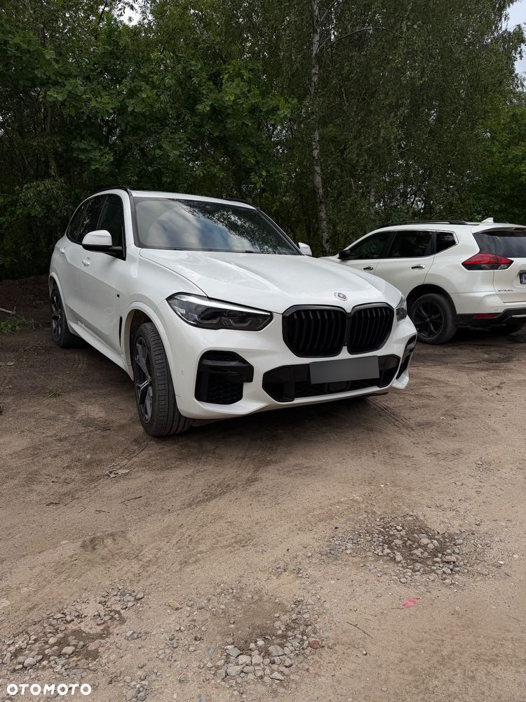 BMW X5 M M50i - 1