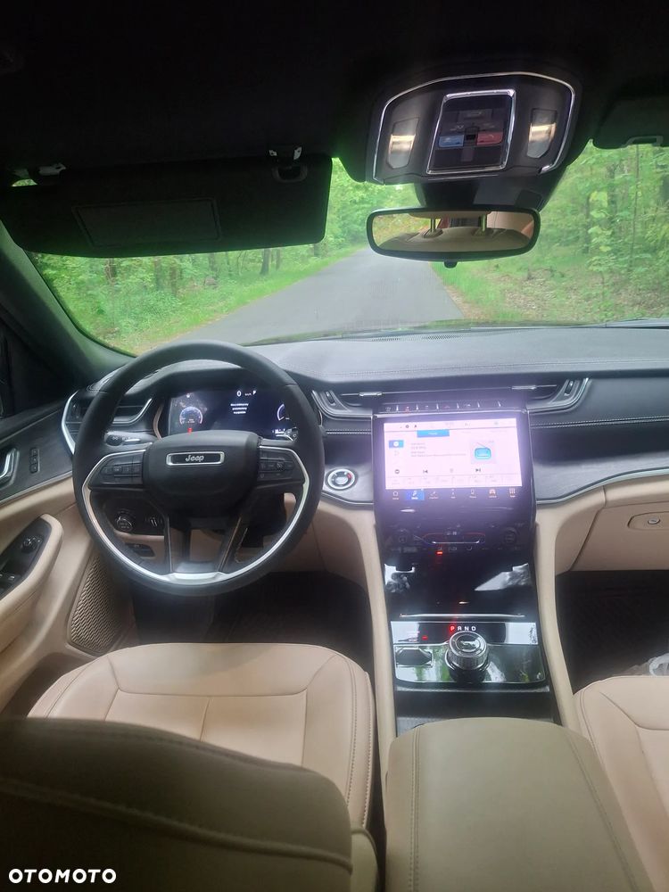 Jeep Grand Cherokee - 10