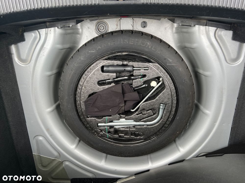 Audi A3 Sportback 1.6 TDI DPF S line Sportpaket - 26