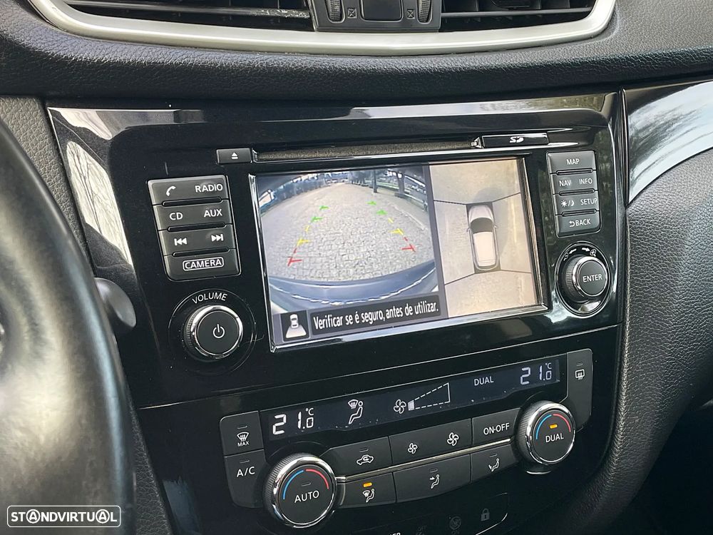 Nissan Qashqai 1.5 dCi N-Connecta 18 - 23