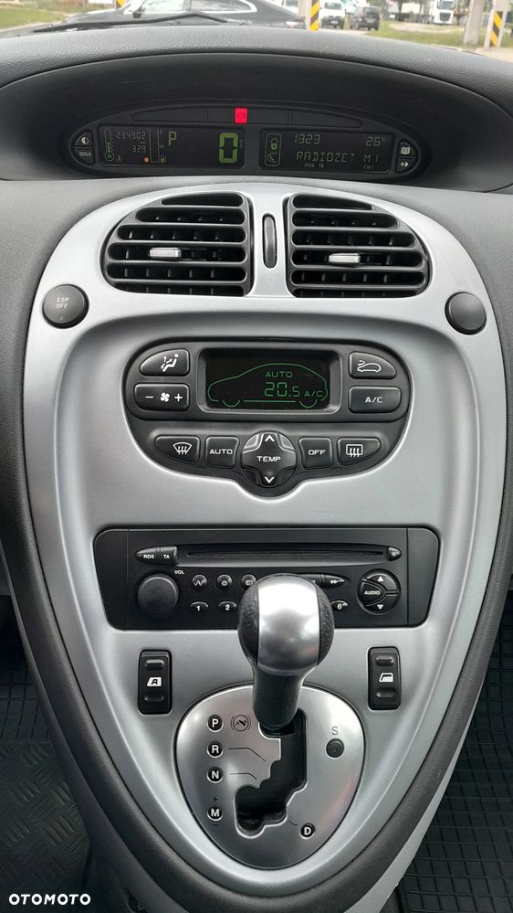 Citroën Xsara Picasso 2.0 16V Exclusive - 3