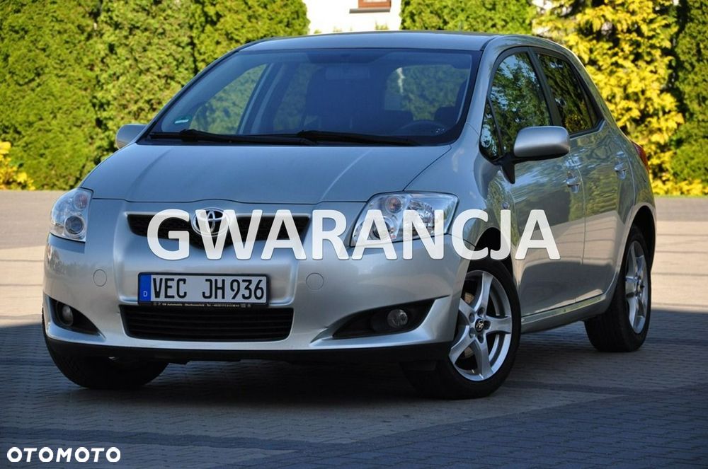 Toyota Auris - 1