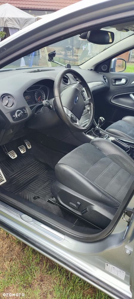 Ford Mondeo 2.5 Black Magic - 17