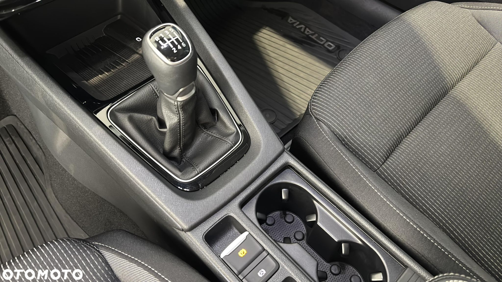 Skoda Octavia 1.5 TSI Selection - 15