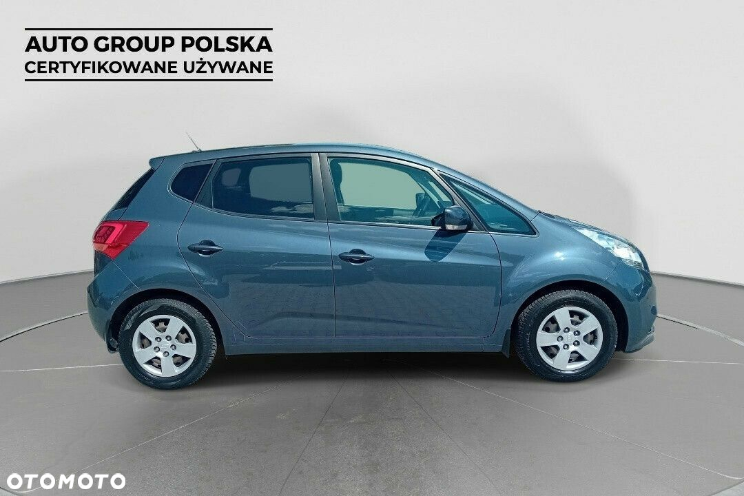 Kia Venga 1.6 L - 6