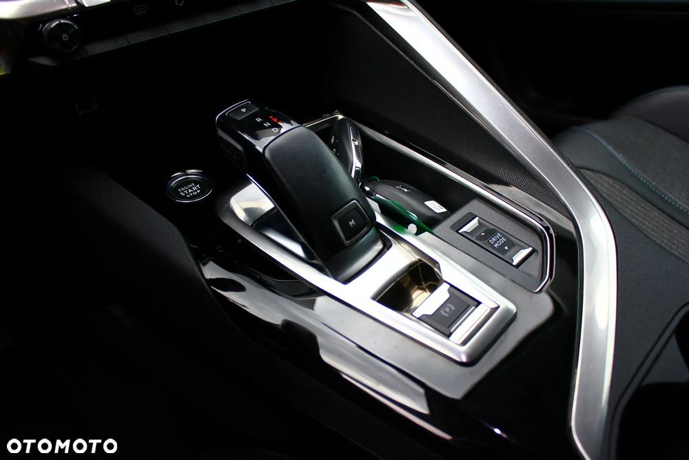 Peugeot 5008 BlueHDi 180 EAT8 Allure - 24