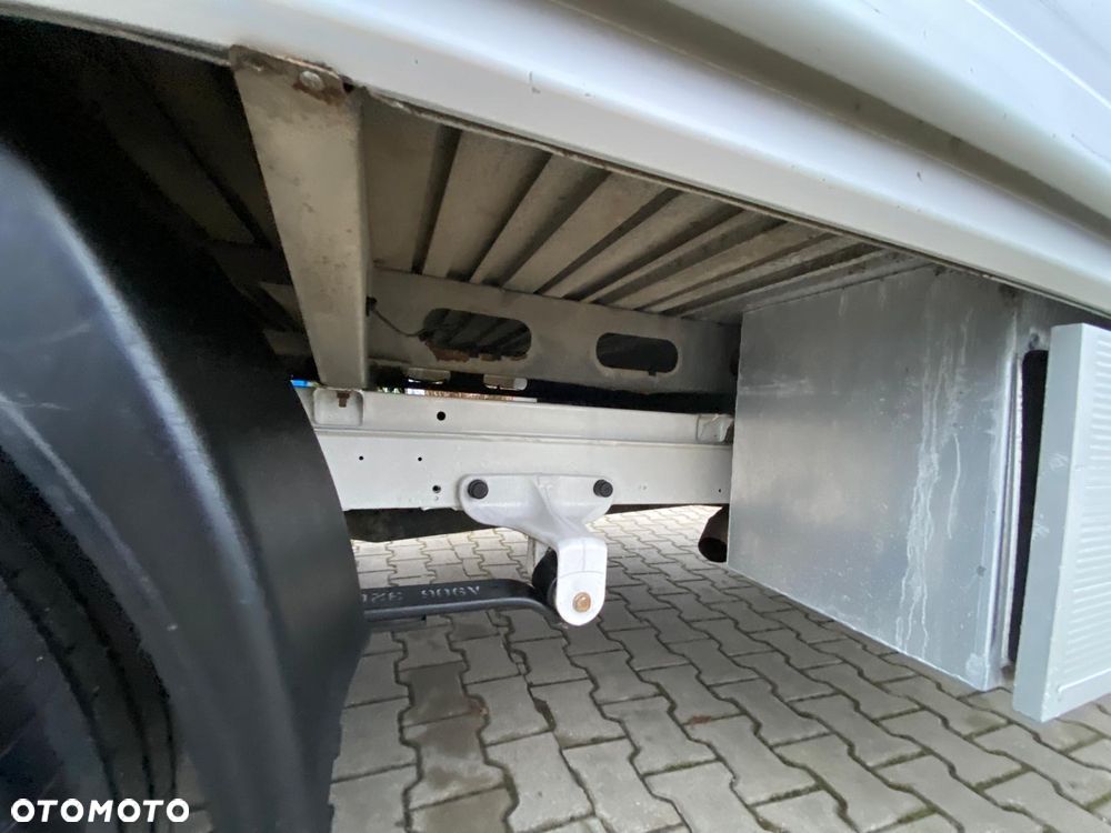 Volkswagen CRAFTER 2,0 TDI 136KM SKRZYNIOWY 350x215 KLIMATYZACJA - 24