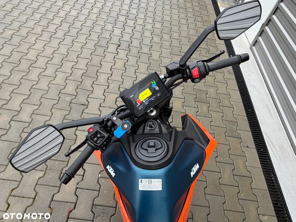 KTM Duke - 16