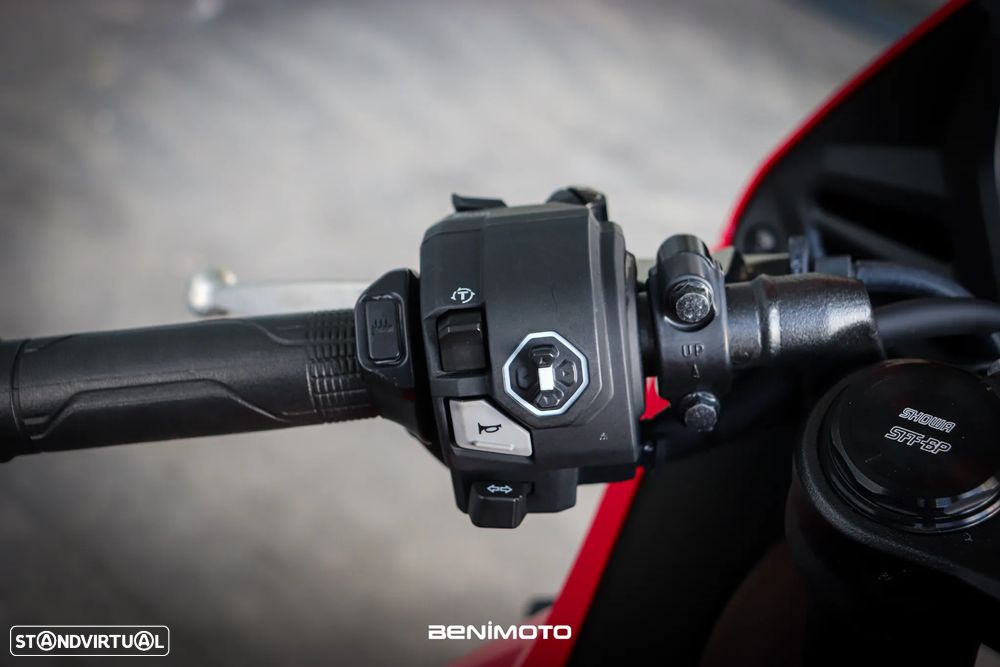 Honda CBR 650RR - 9