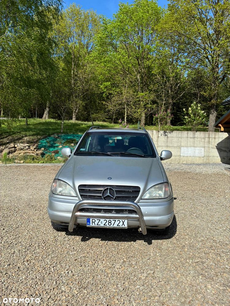 Mercedes-Benz ML - 9